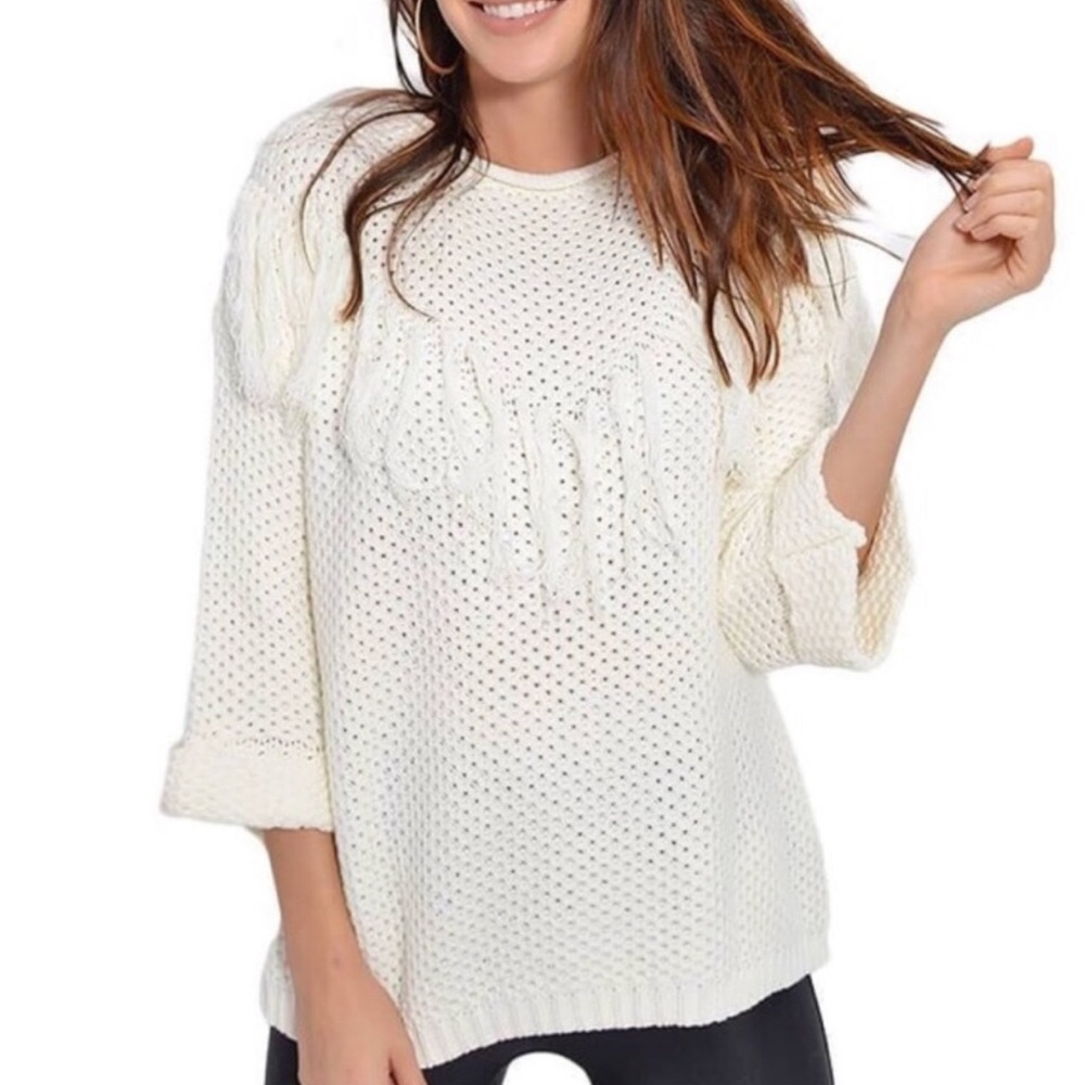 Laju Cream Eyelet Knit Cozy Sweater Size Small